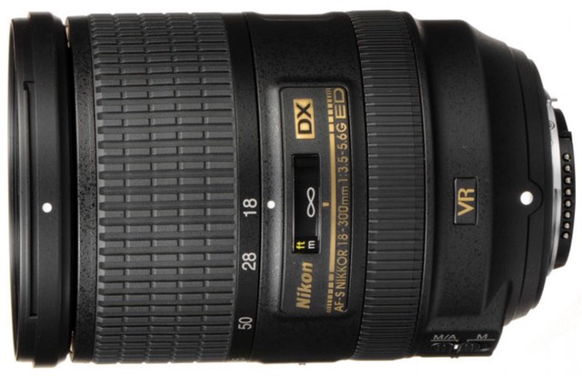 bythom nikkor 18-300mm f56