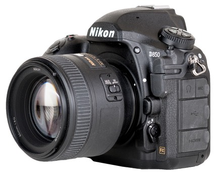 d850 with lens
